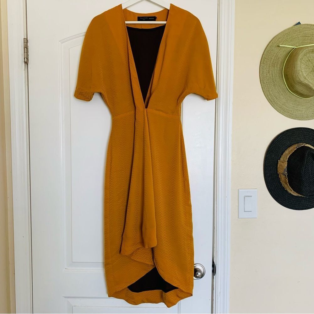 NWOT House of Harlow 1960 x REVOLVE Romina Midi Wrap Dress | S | Golden Mustard